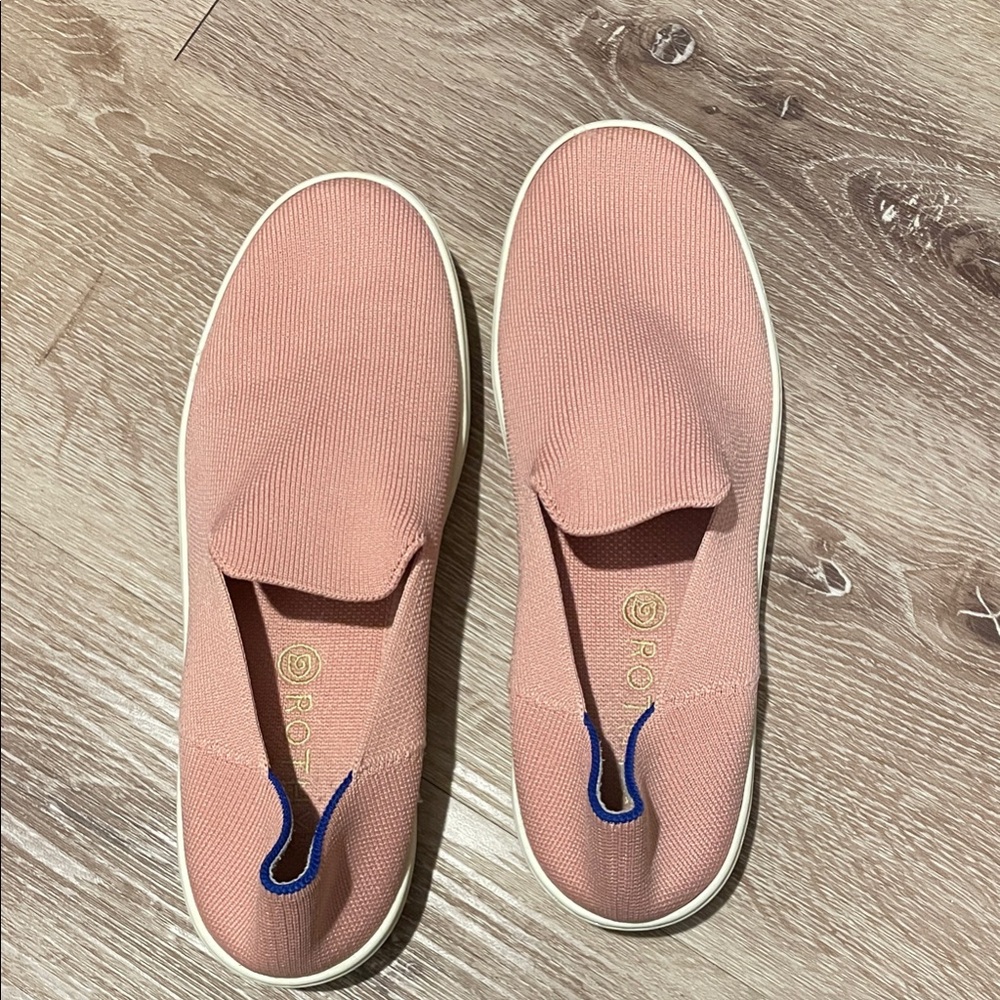 Women's Rothy’s Coral, Pink Sneakers (2020)
